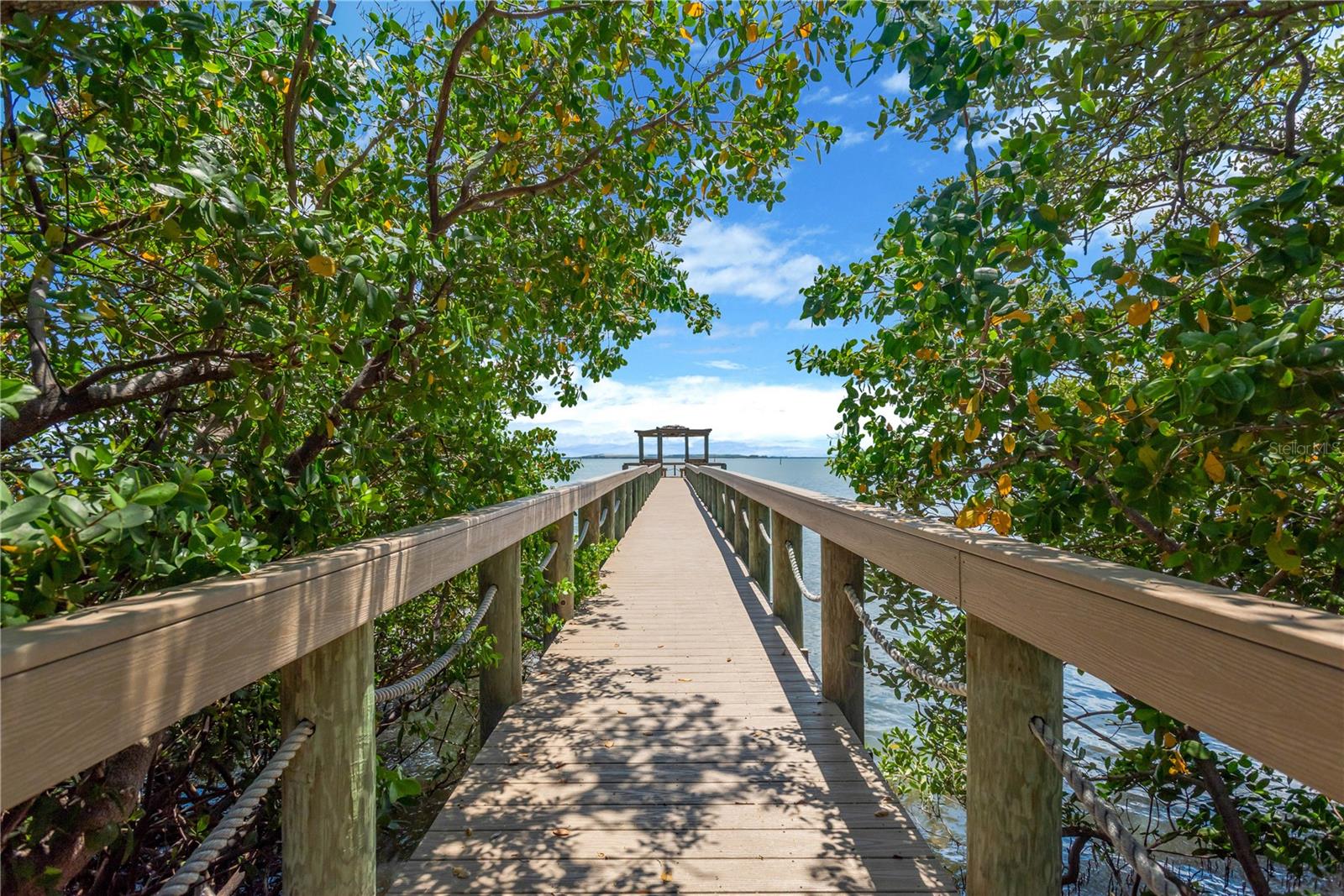 BAYSHORE TRAILS TWNHMS - Residential