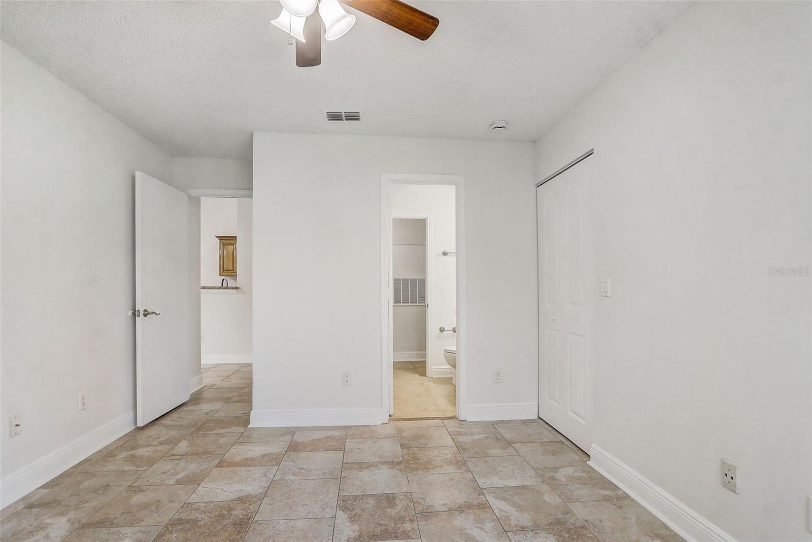 REGENCY PARK AT LAKE MARY CONDO - Residential