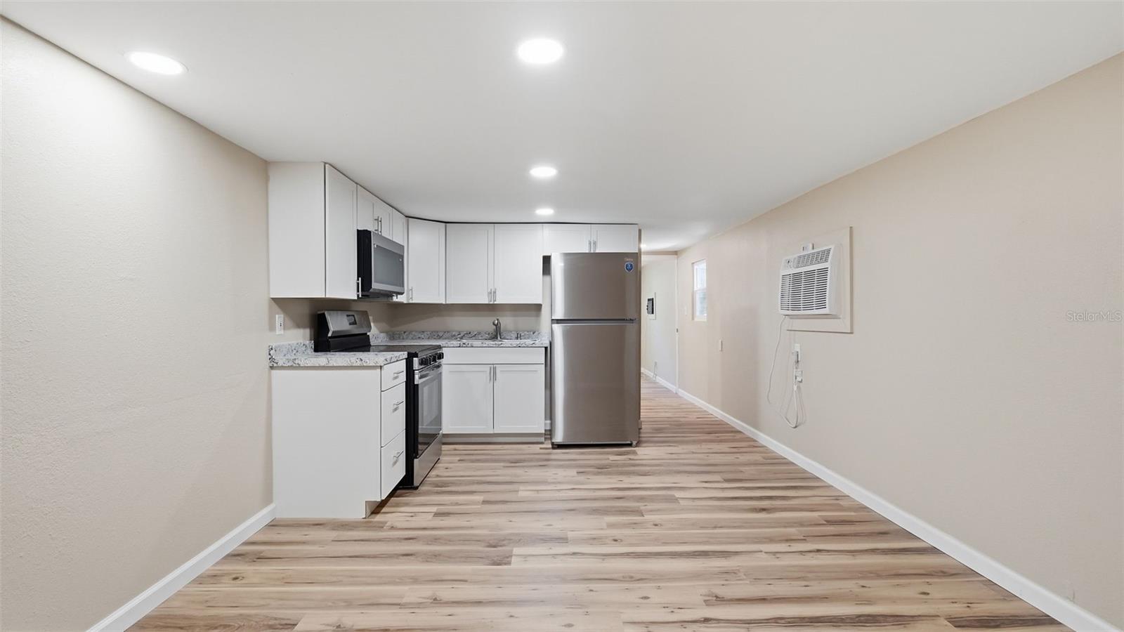 GARDEN GROVE - Residential