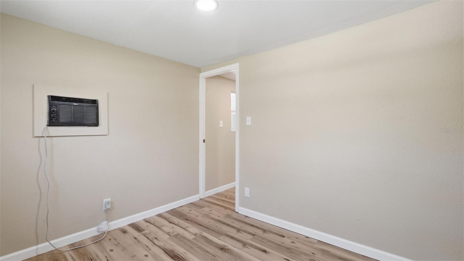 GARDEN GROVE - Residential