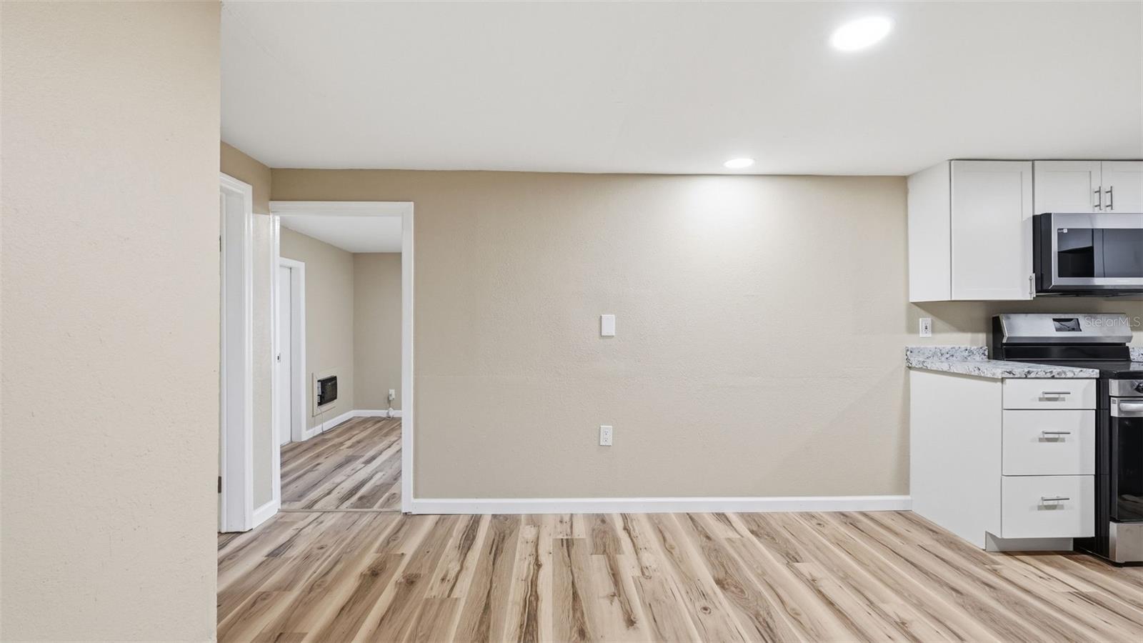 GARDEN GROVE - Residential