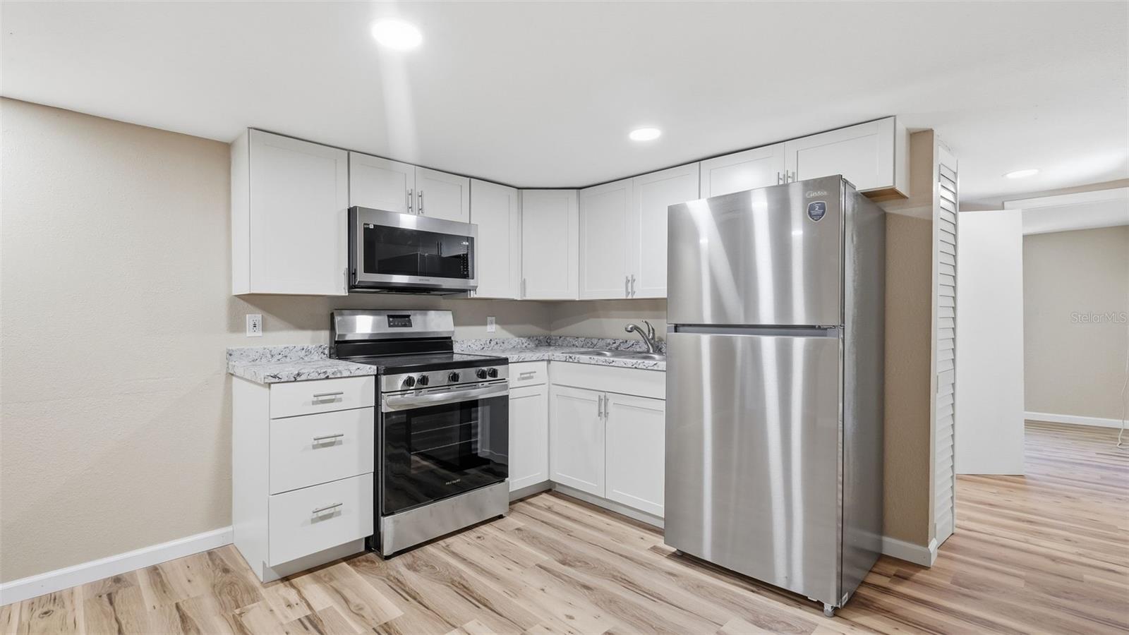 GARDEN GROVE - Residential