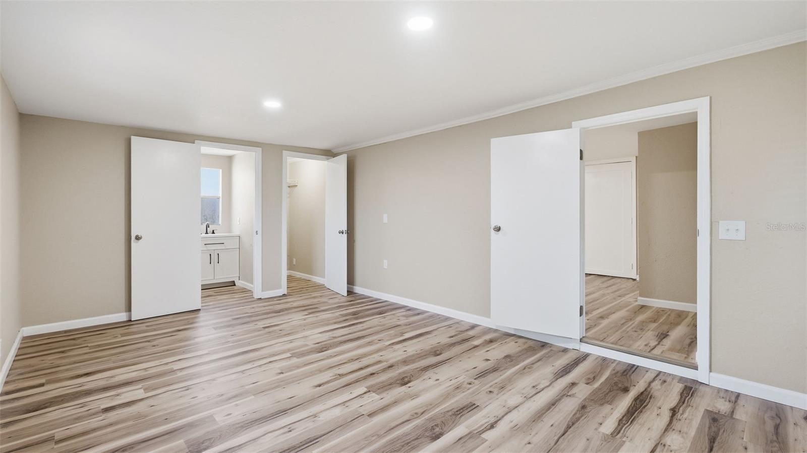 GARDEN GROVE - Residential