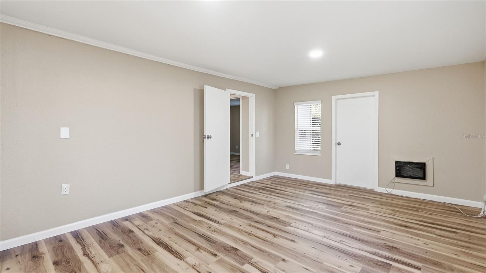 GARDEN GROVE - Residential