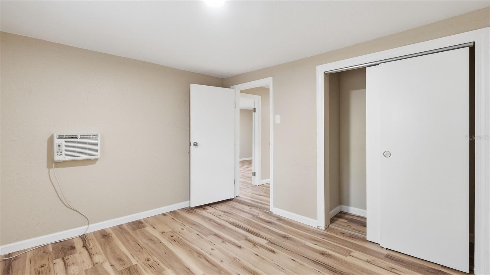 GARDEN GROVE - Residential