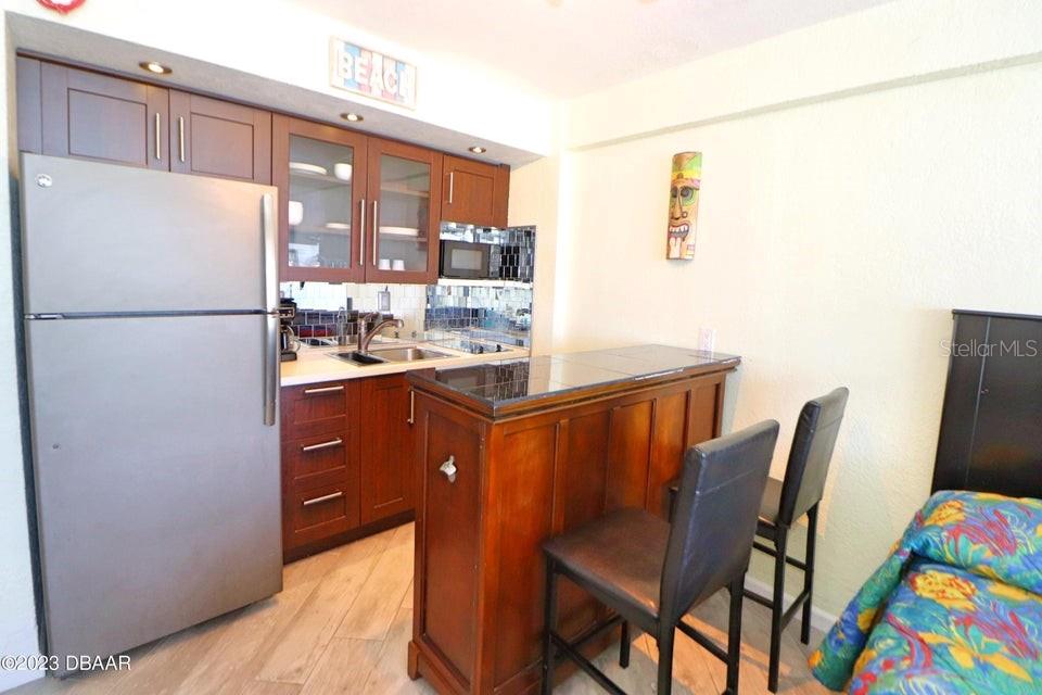 HAWAIIAN INN LC - Residential