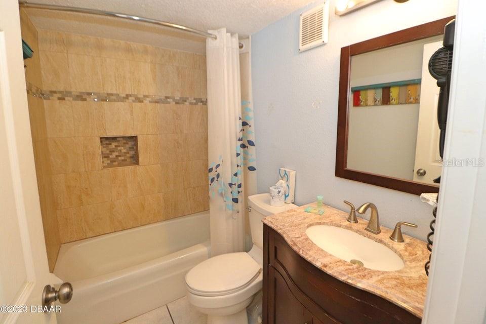 HAWAIIAN INN LC - Residential