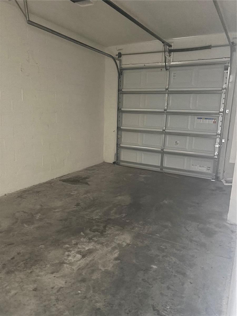 MEADOW RDG PH A-1 - Residential Lease