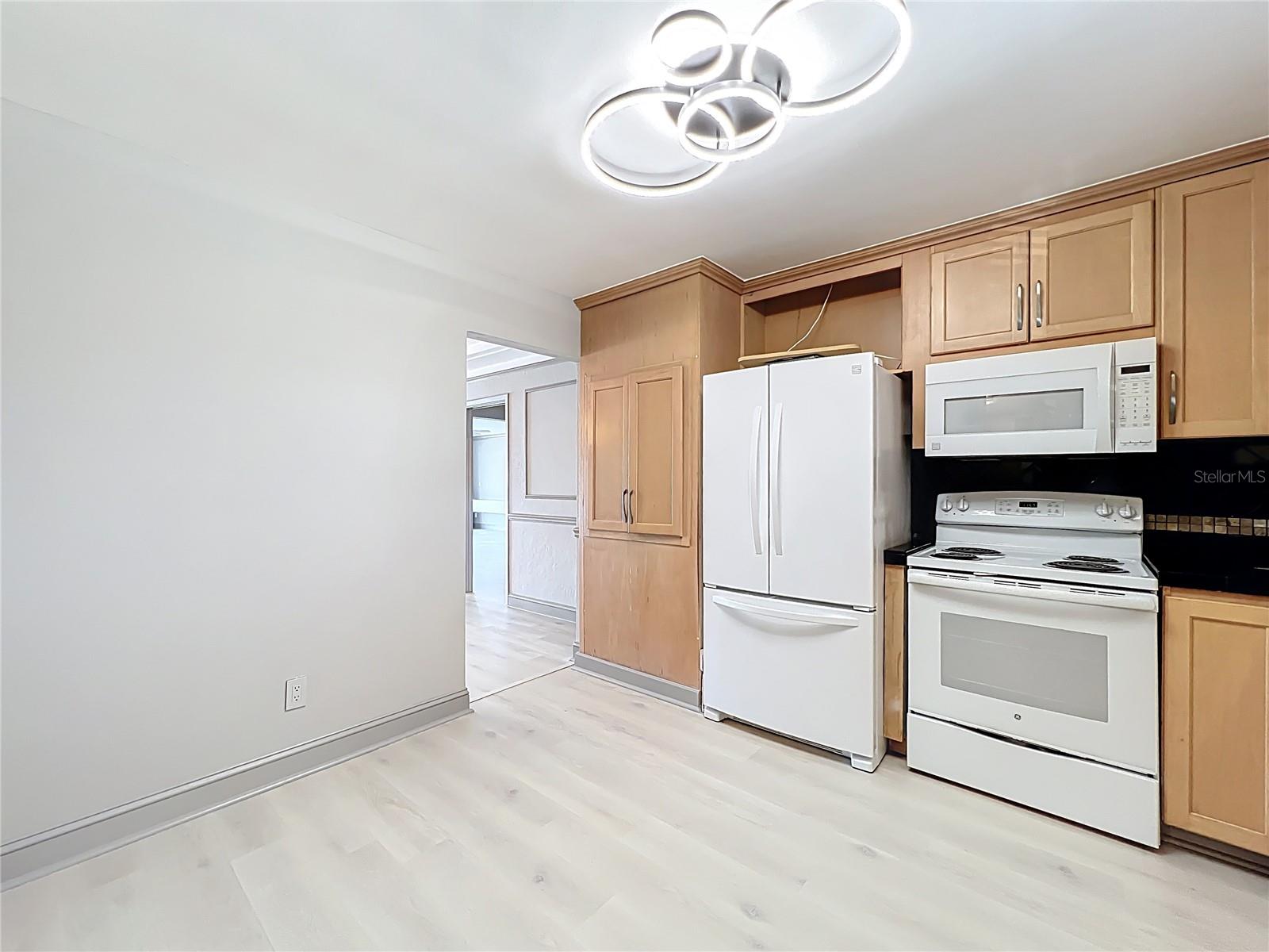 MARINA HARBOUR CONDO - Residential Lease