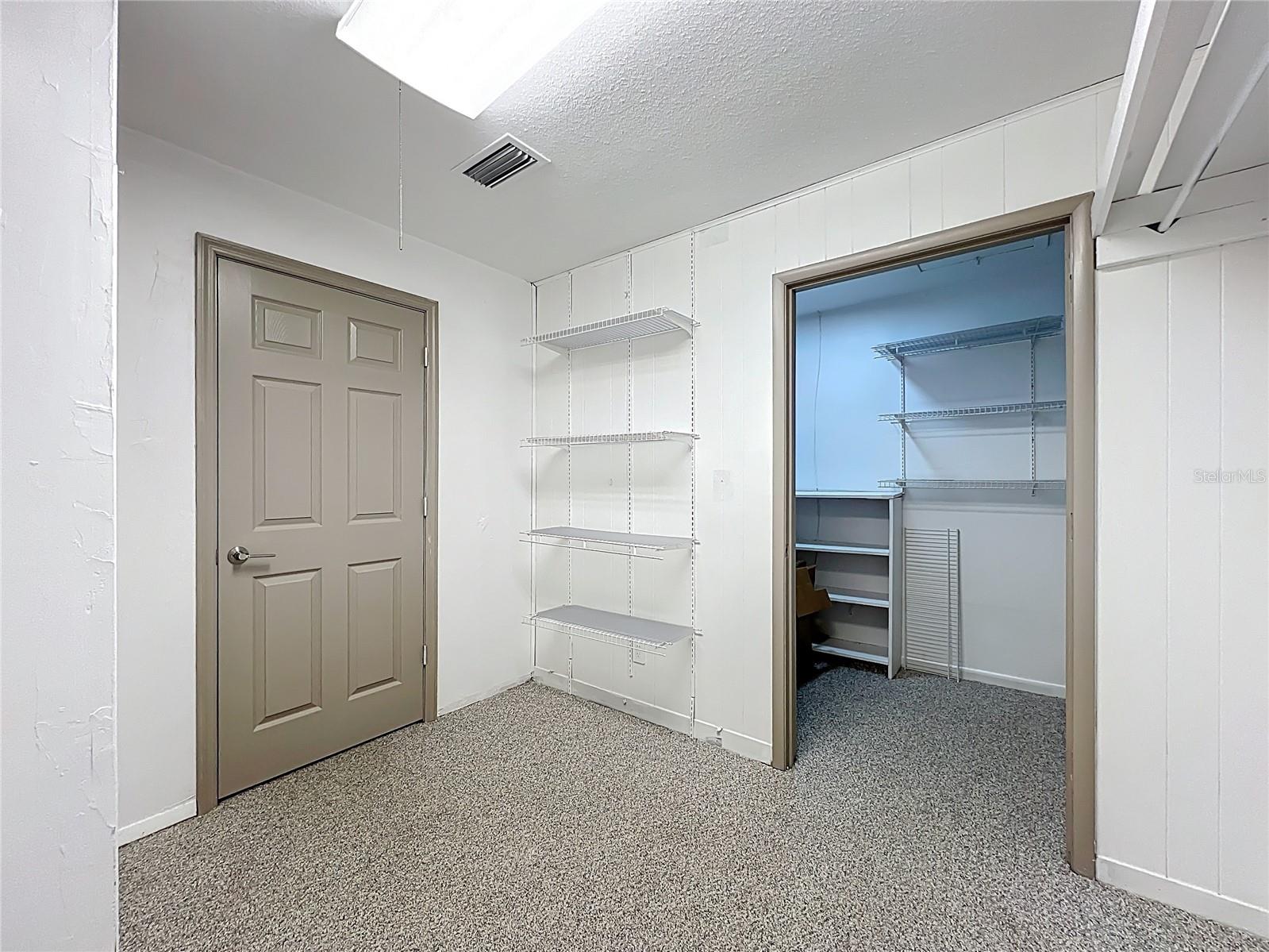 MARINA HARBOUR CONDO - Residential Lease