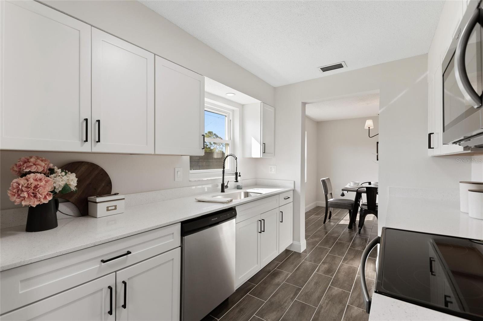 CURRY CREEK CONDO VILLA - Residential