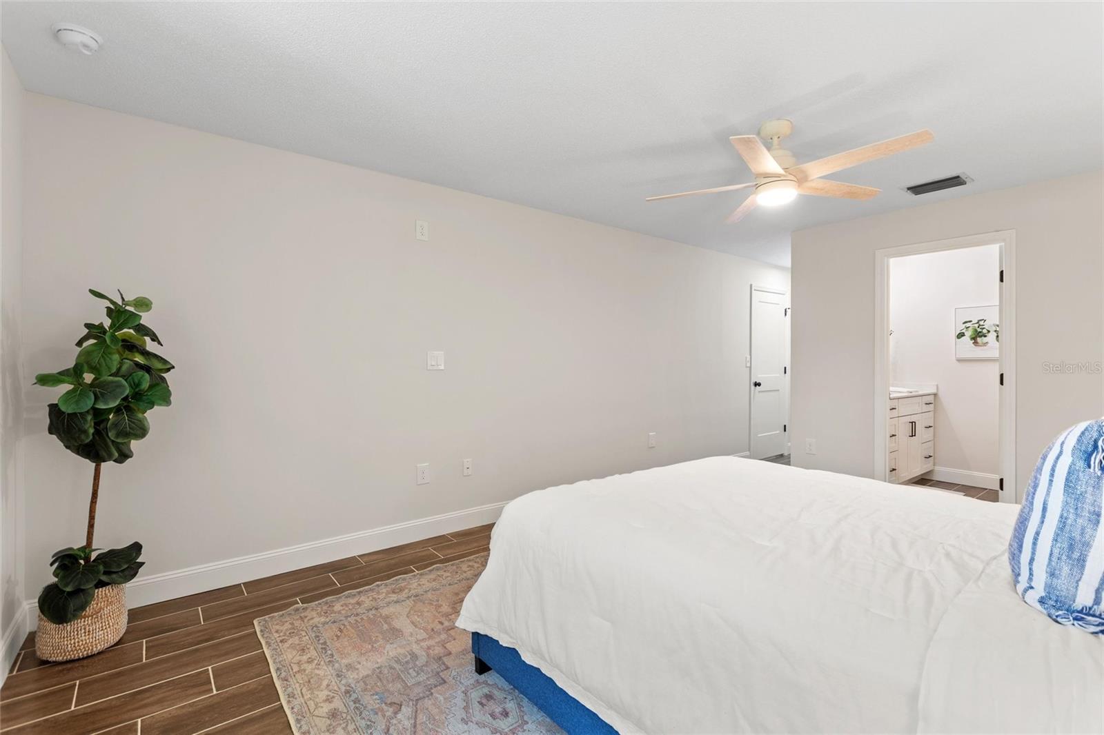 CURRY CREEK CONDO VILLA - Residential