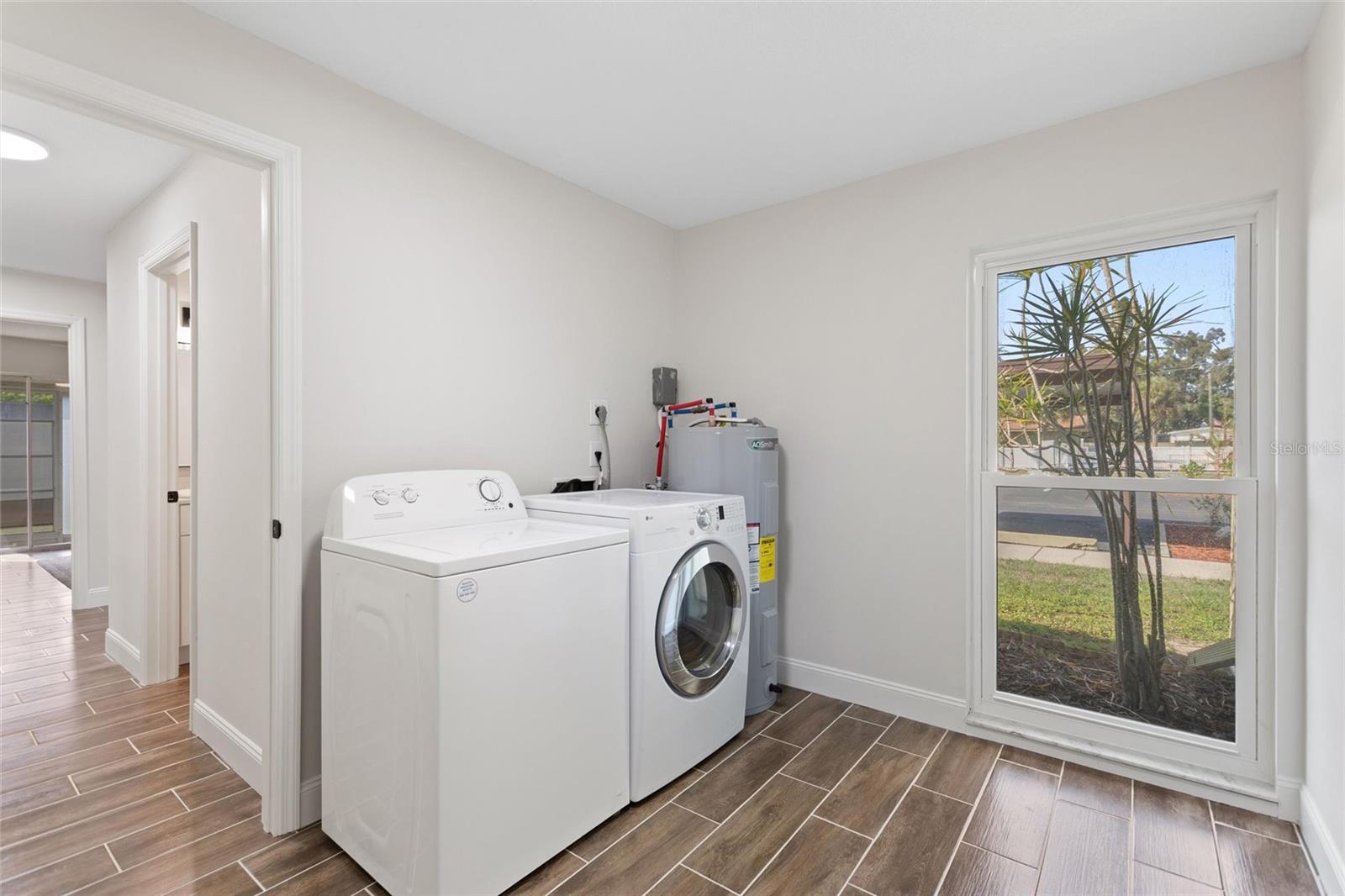 CURRY CREEK CONDO VILLA - Residential