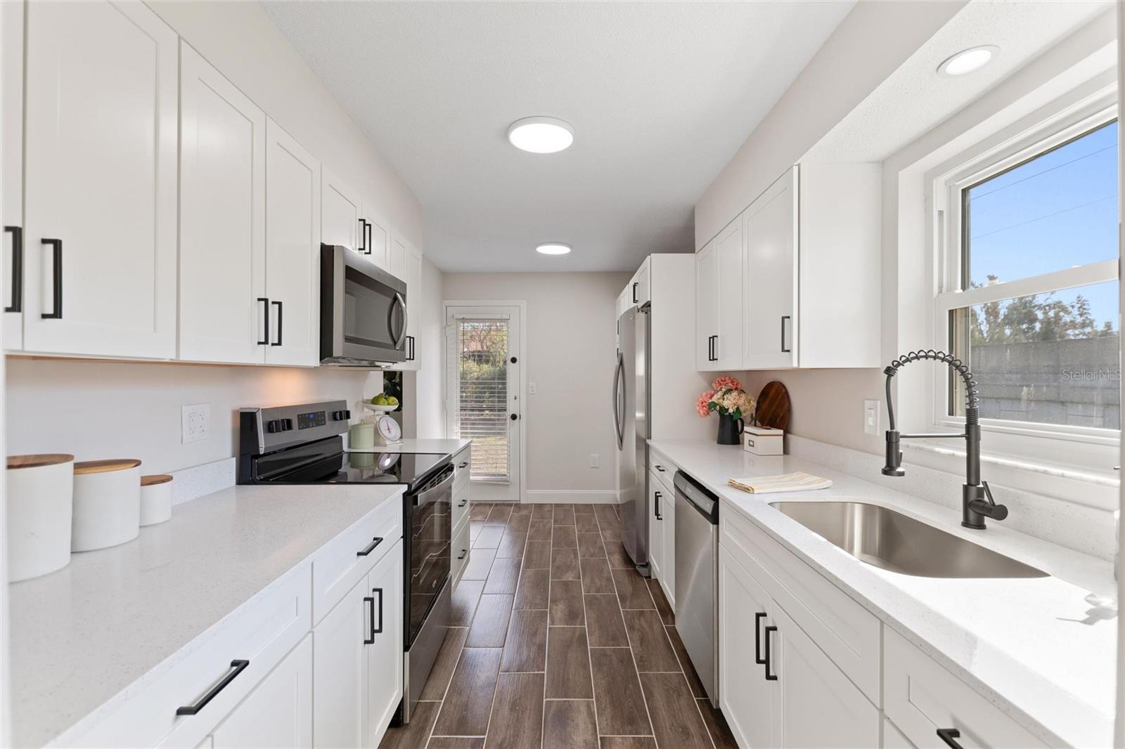 CURRY CREEK CONDO VILLA - Residential