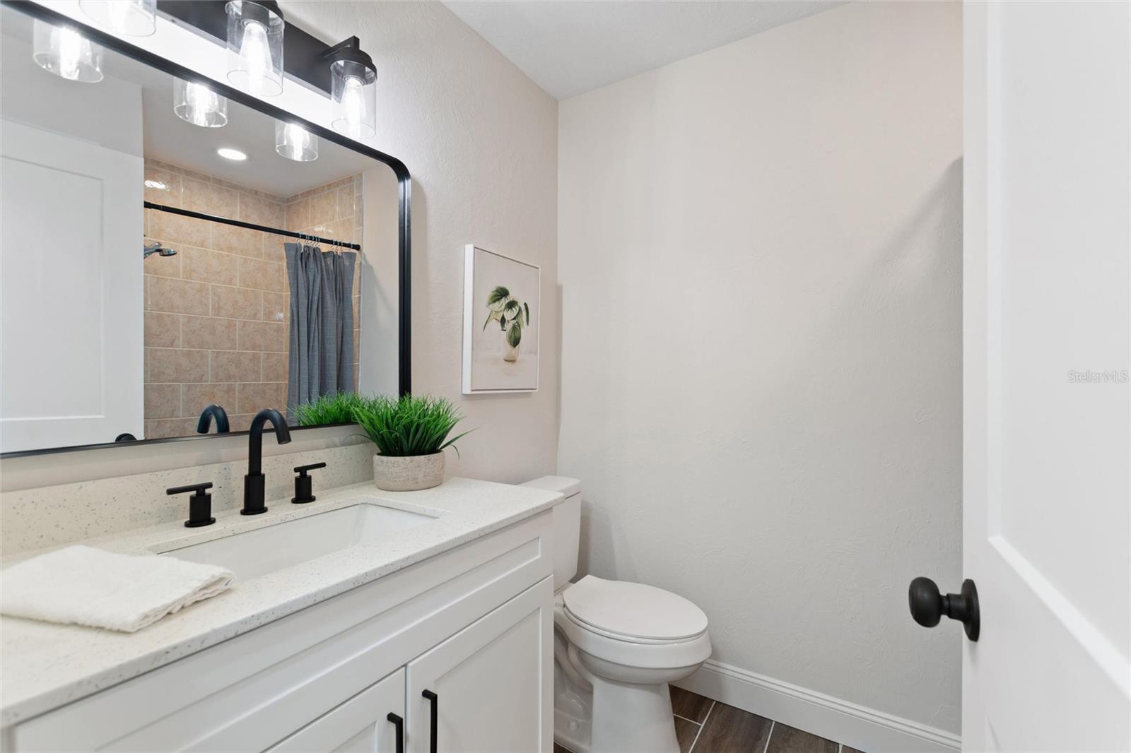 CURRY CREEK CONDO VILLA - Residential