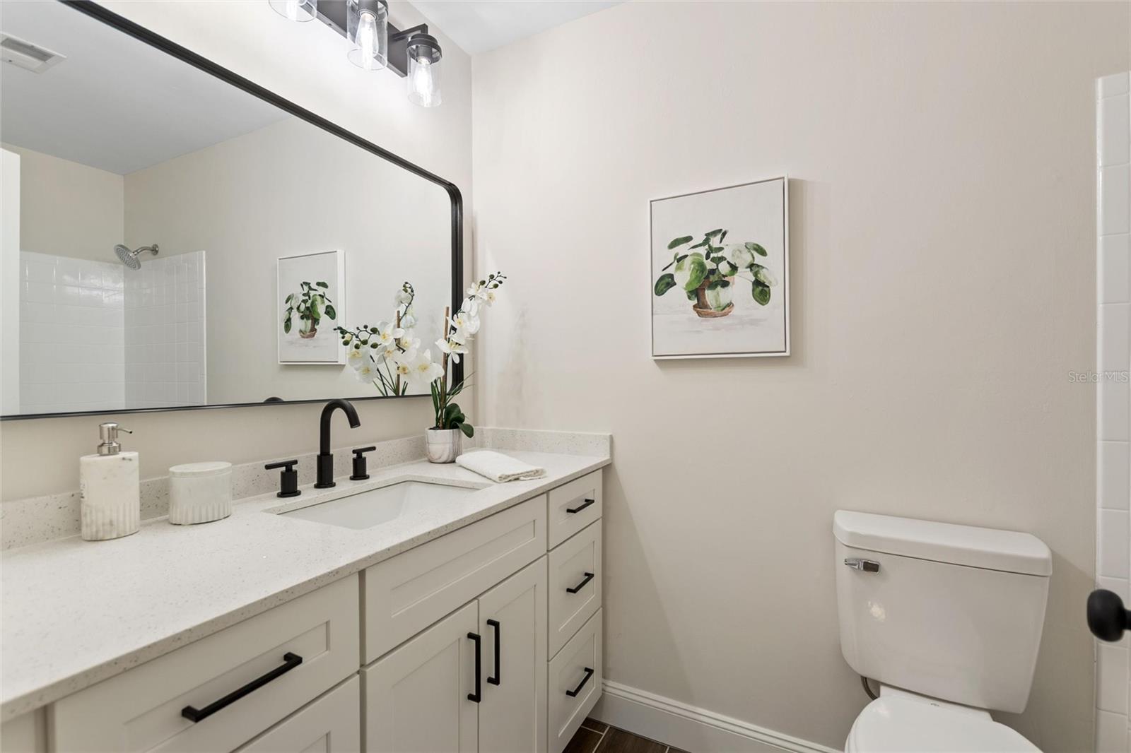 CURRY CREEK CONDO VILLA - Residential