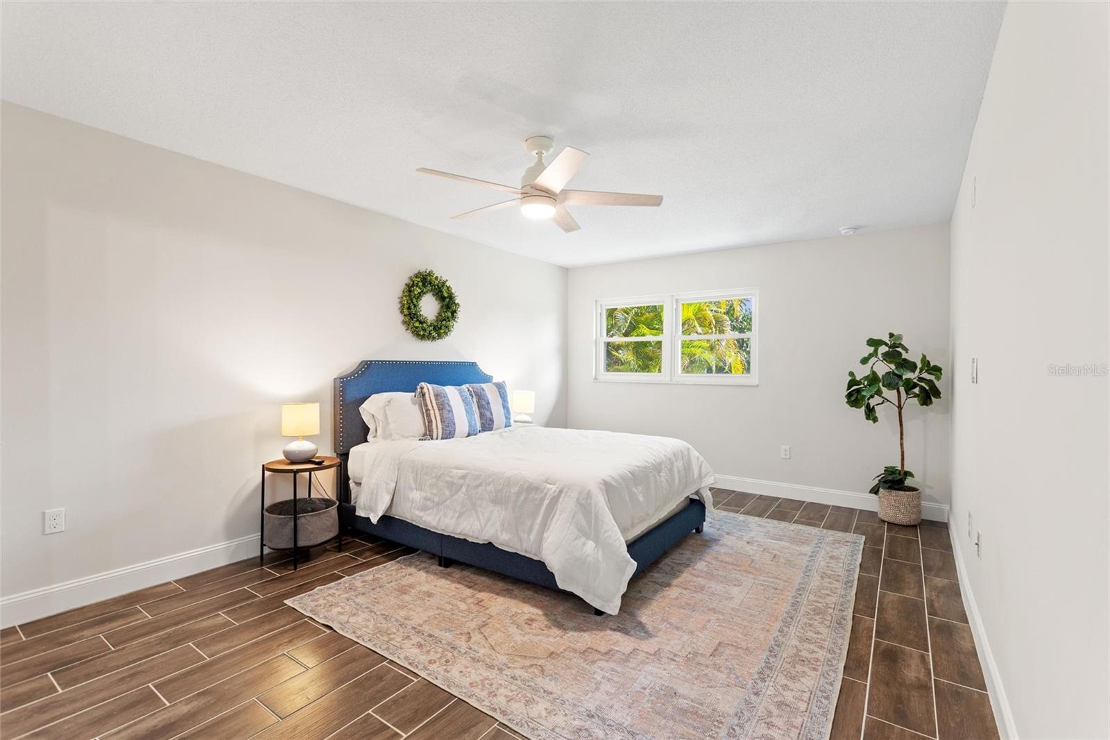 CURRY CREEK CONDO VILLA - Residential