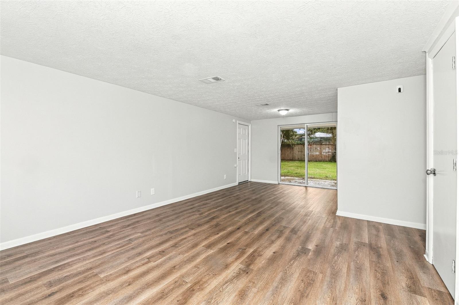512 BLAIRMORE BOULEVARD W