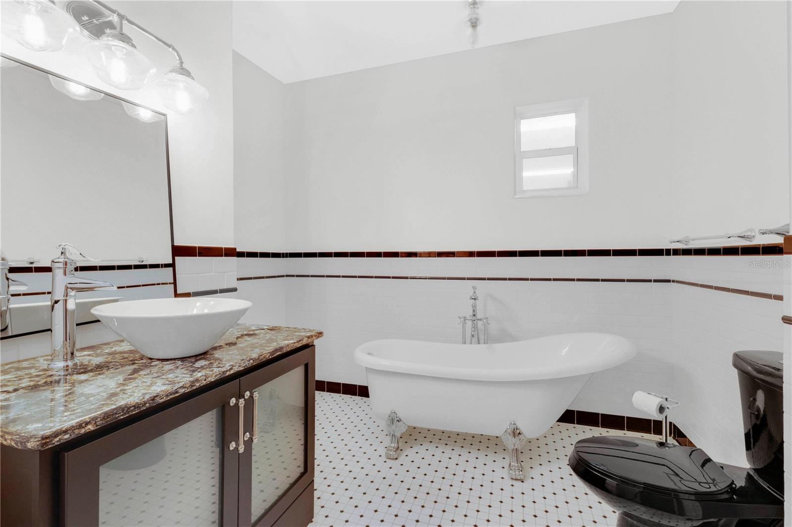 LAKE AVALON HEIGHTS - Residential