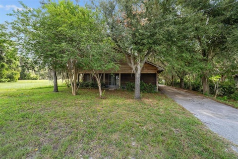 Tiny photo for 541 Blanche Avenue, Umatilla, FL 32784 (MLS # O6417510)