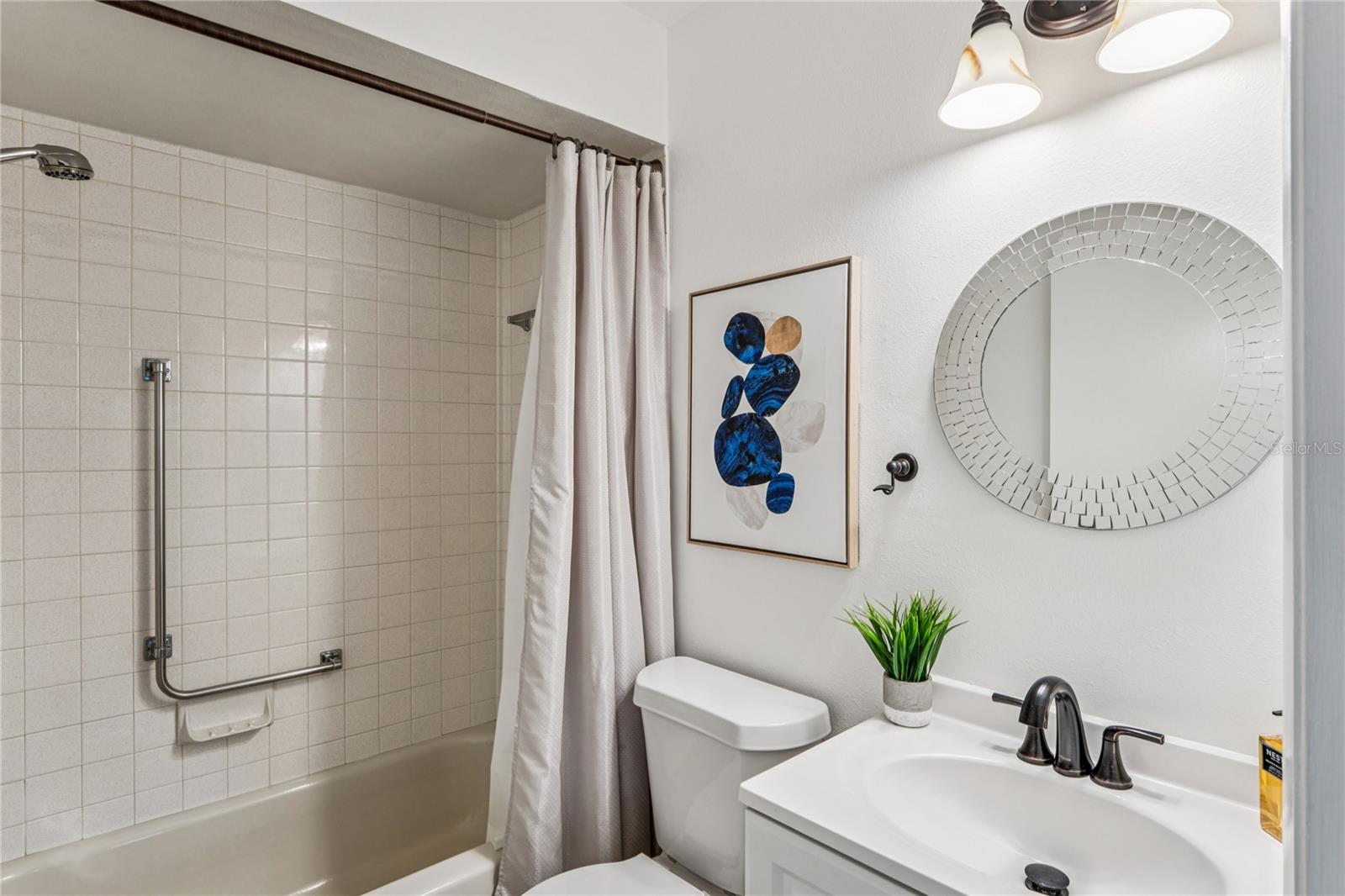 AZALEA WOODS CONDO - Residential