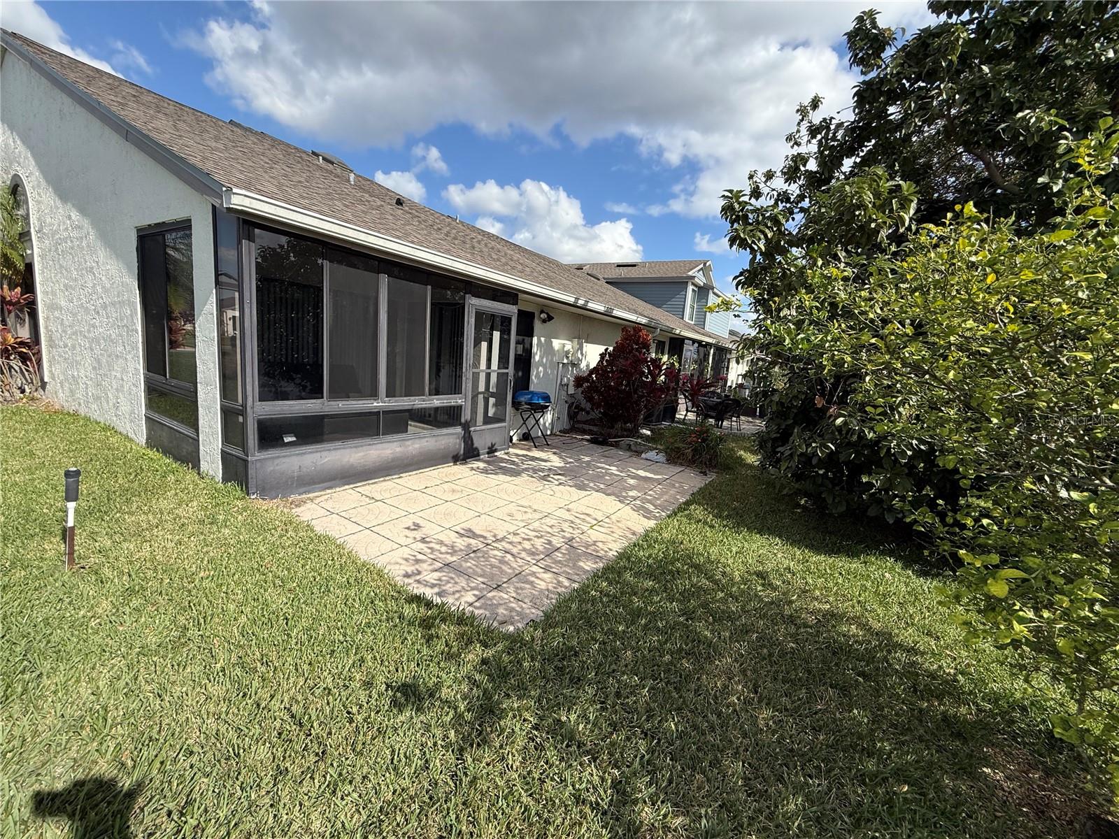 BVL LAKEPOINTE TWNHMS - Residential Lease