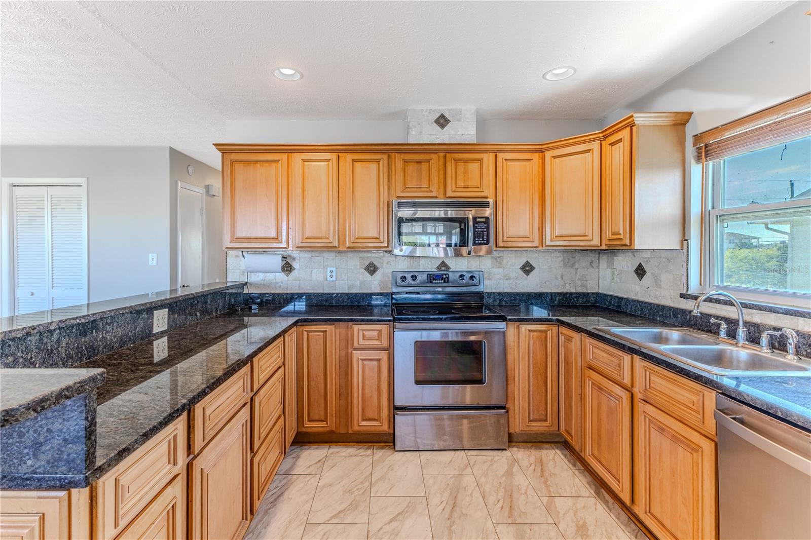 HERNANDO BEACH UNIT 12 - Residential