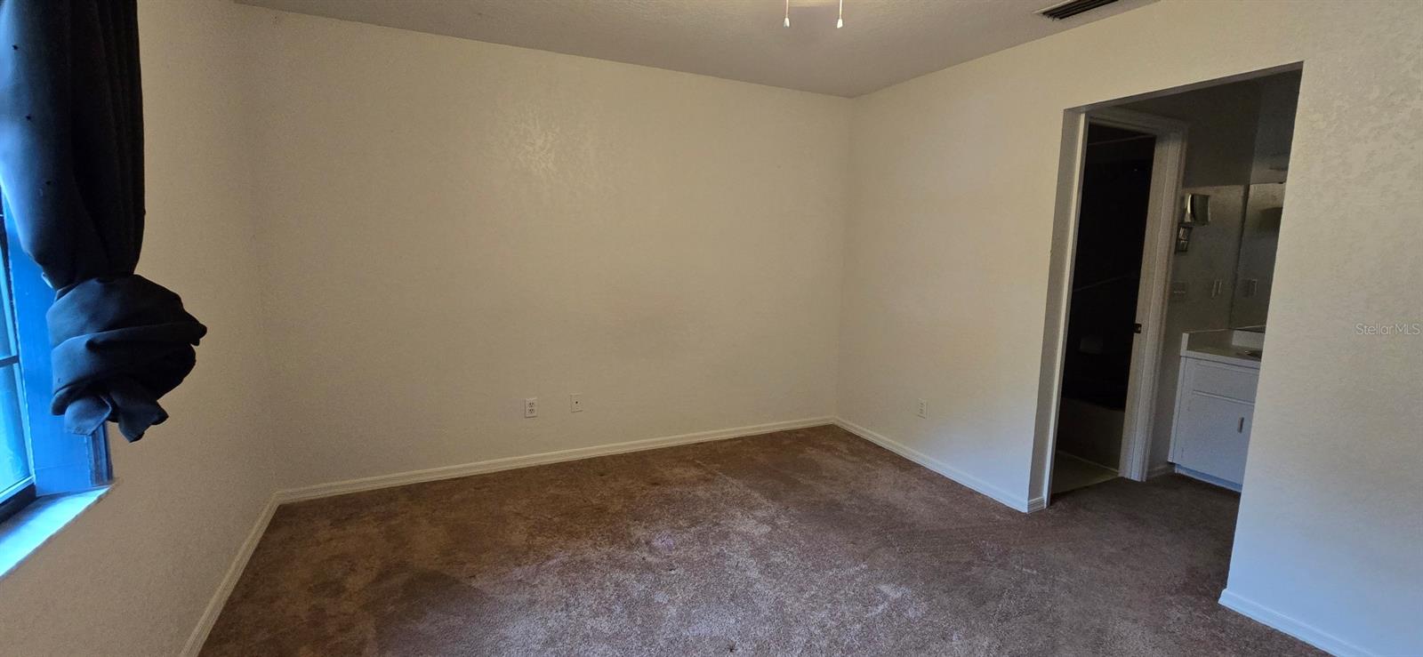 SUNRAY ESTATES - Residential Lease
