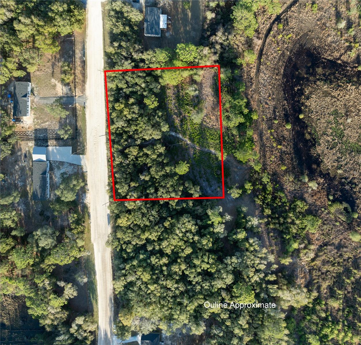 Alert investors! Room to build your new home/mobile home and have outdoor space as well. Conveniently located close to town. The area offers numerous lakes, parks and recreation areas, airport, golf course, full time fire station and EMT's, Santa Fe Community College, The Rally International Driving School, Electric charging station at City Hall (Keystone Heights). A quaint downtown area where residents' shop. Several national chain restaurants and bonus local ones. The residents value their community and are active in all areas to include schools, sports, churches, library and local events. Nearby is Trailhead for Palatka to Keystone bike path. It is a commuter's community for many to Gainesville, Palatka and Jacksonville. Don't wait.