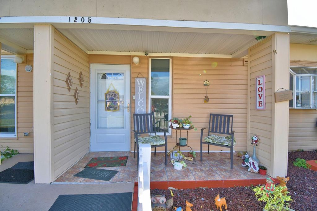 Photo of 1205 Club Circle, Lakeshore, FL 33854 (MLS # L4958082)