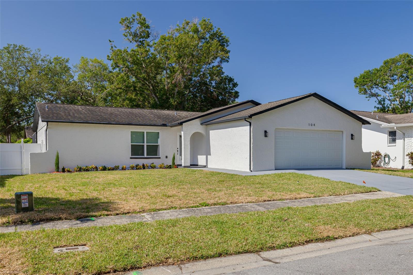 104 MEADOWCROSS DRIVE