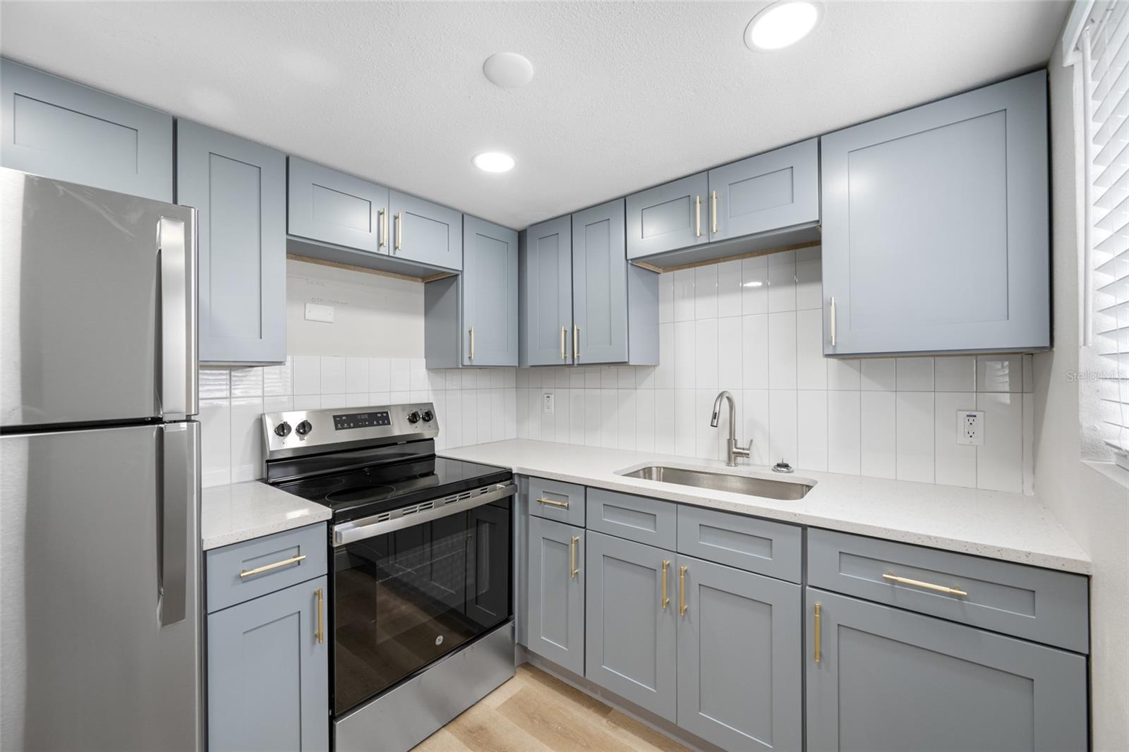 155 E DAVIS BOULEVARD 5