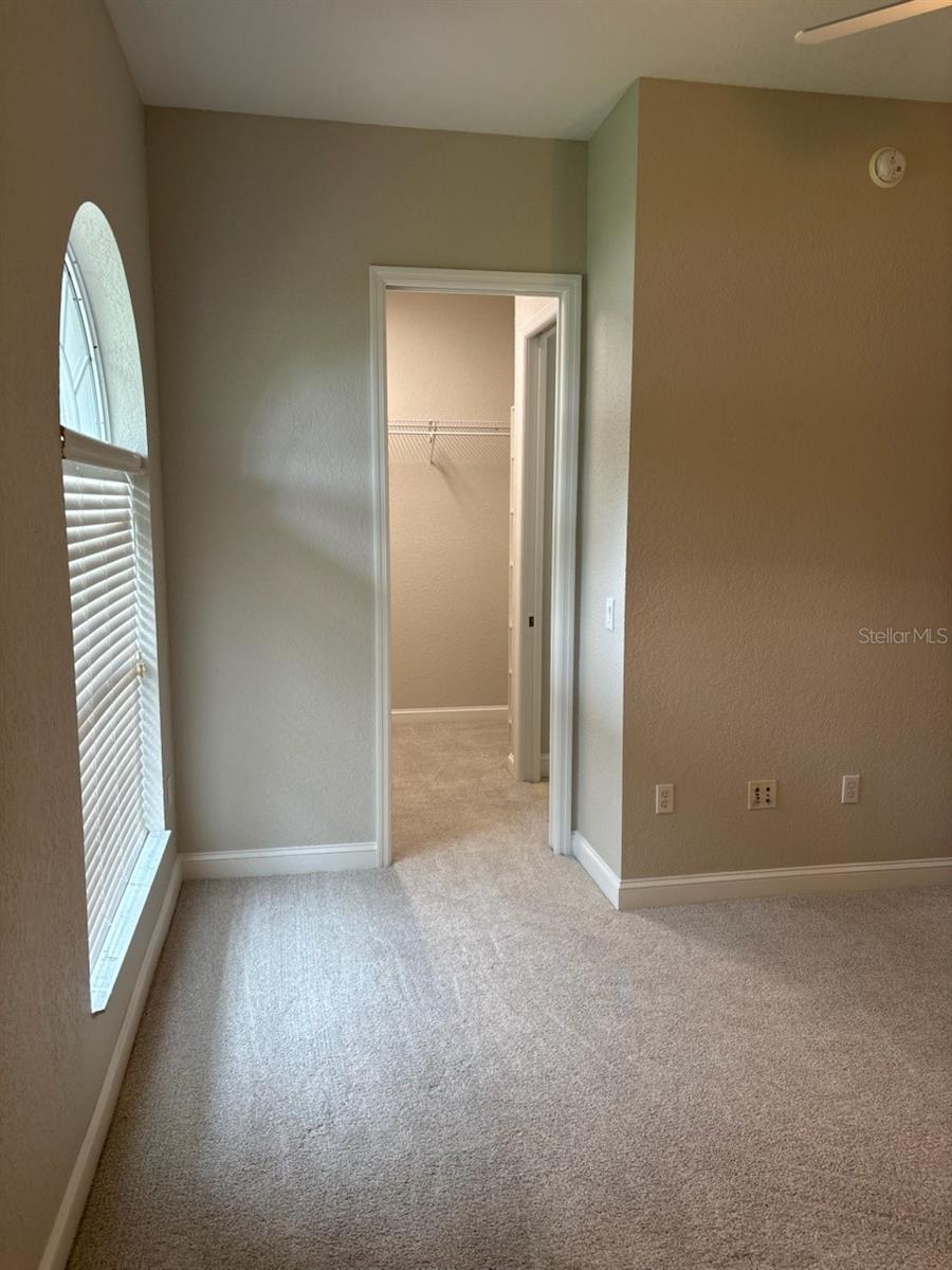 LAUREL WOOD - Residential