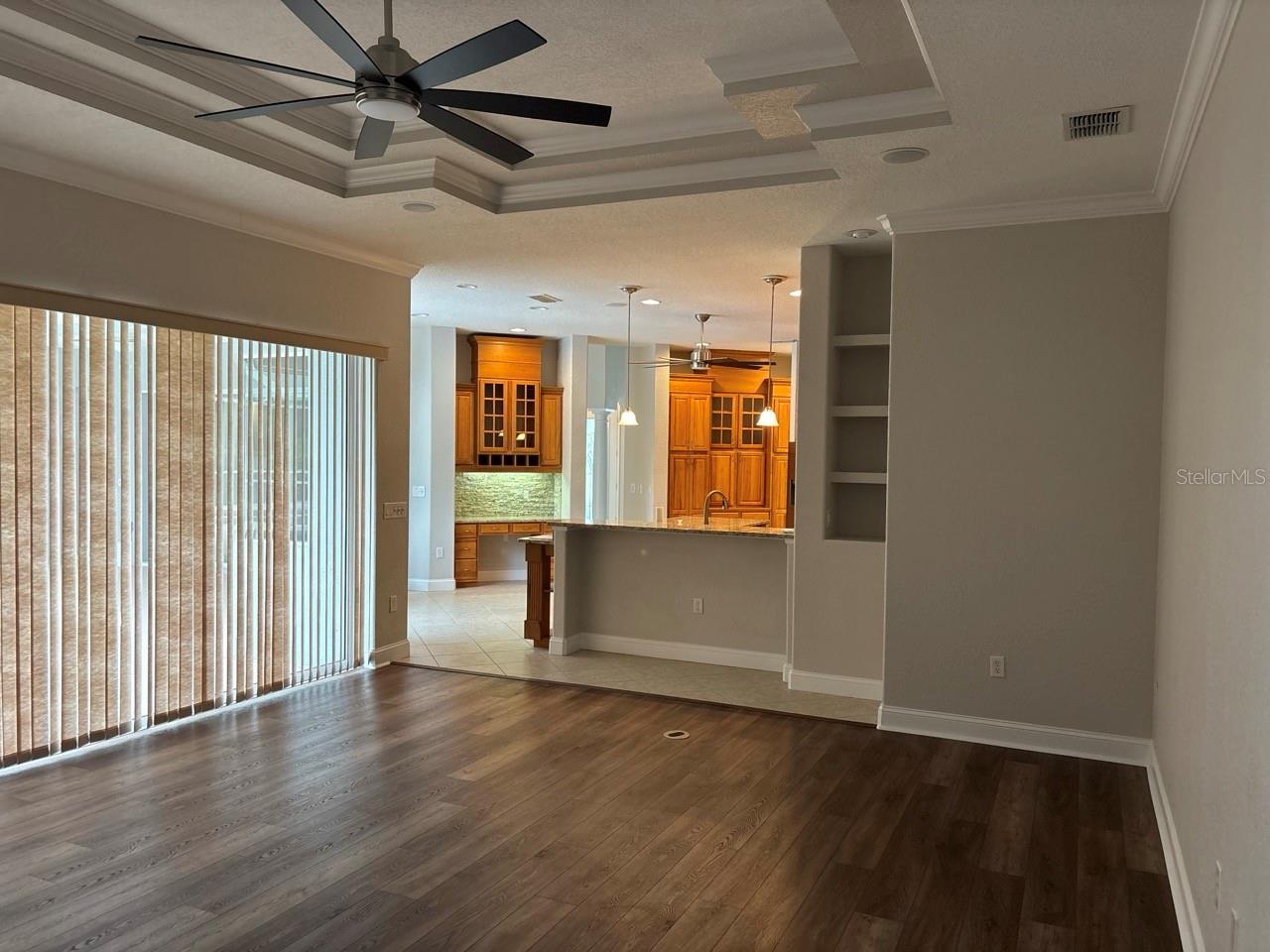 LAUREL WOOD - Residential