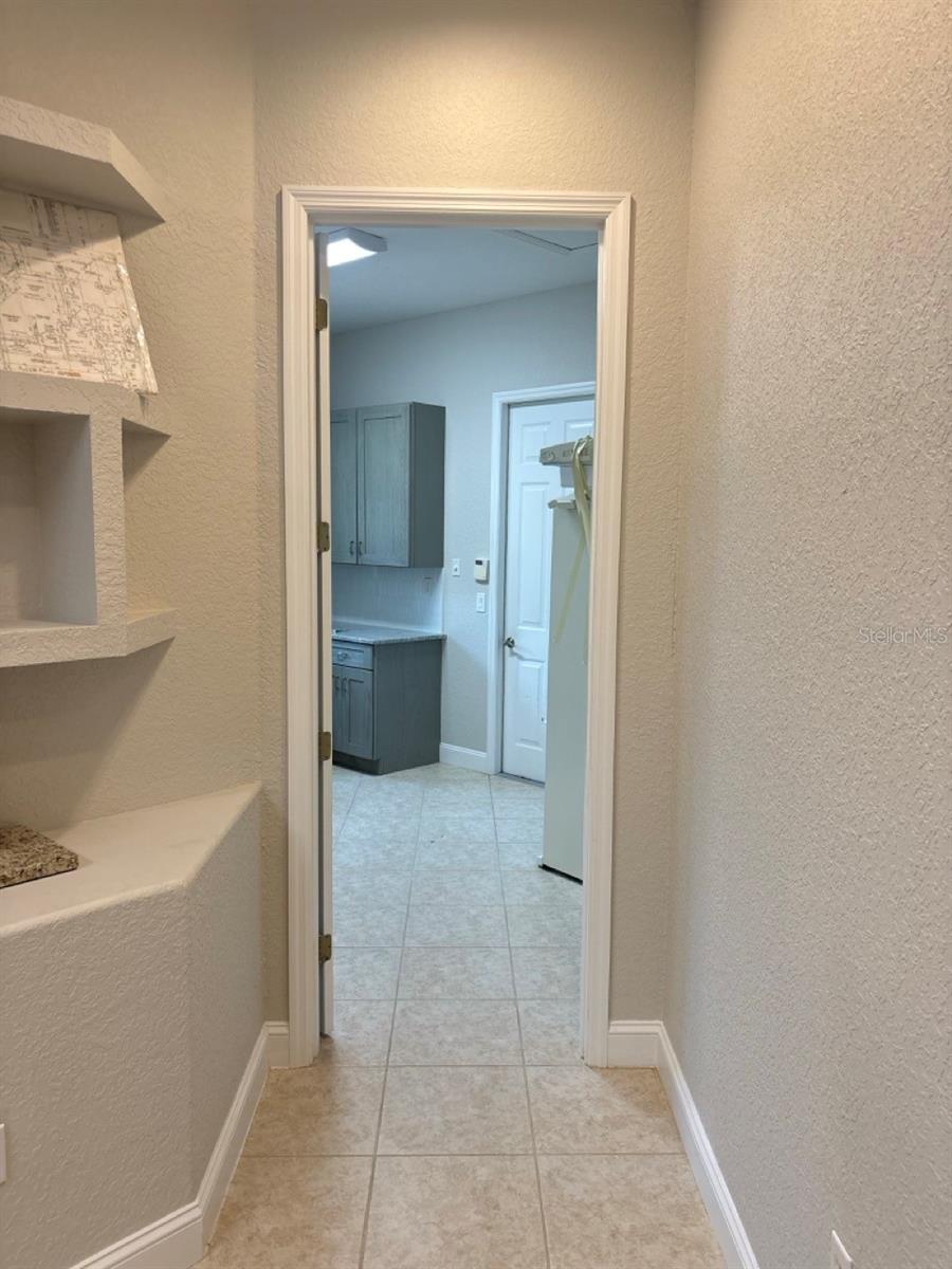 LAUREL WOOD - Residential