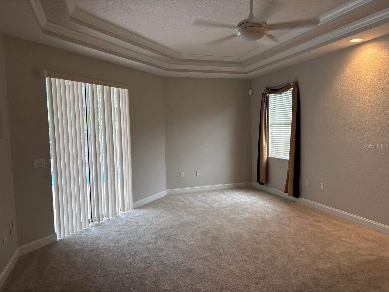 LAUREL WOOD - Residential