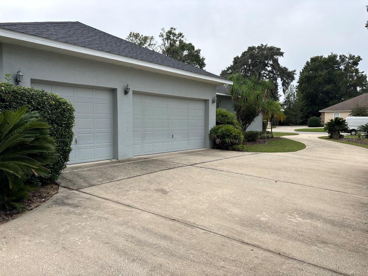 LAUREL WOOD - Residential