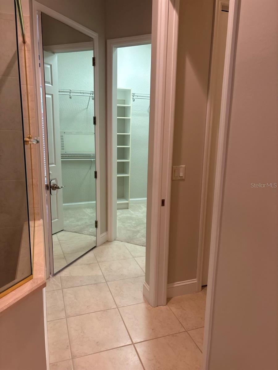 LAUREL WOOD - Residential