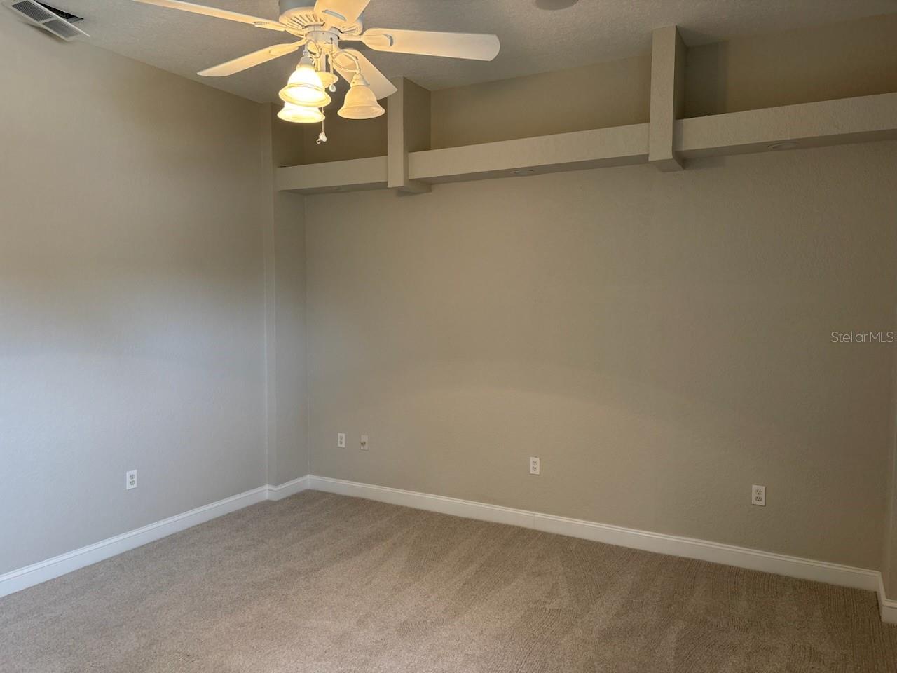 LAUREL WOOD - Residential