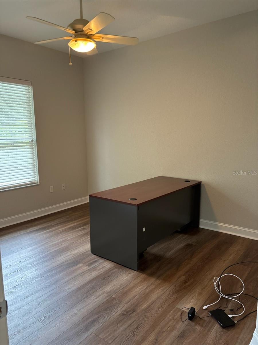 LAUREL WOOD - Residential