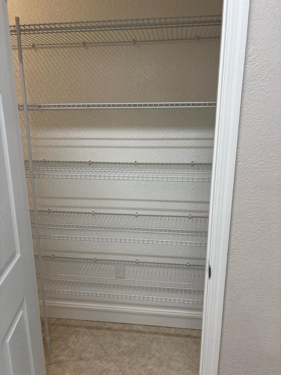 LAUREL WOOD - Residential