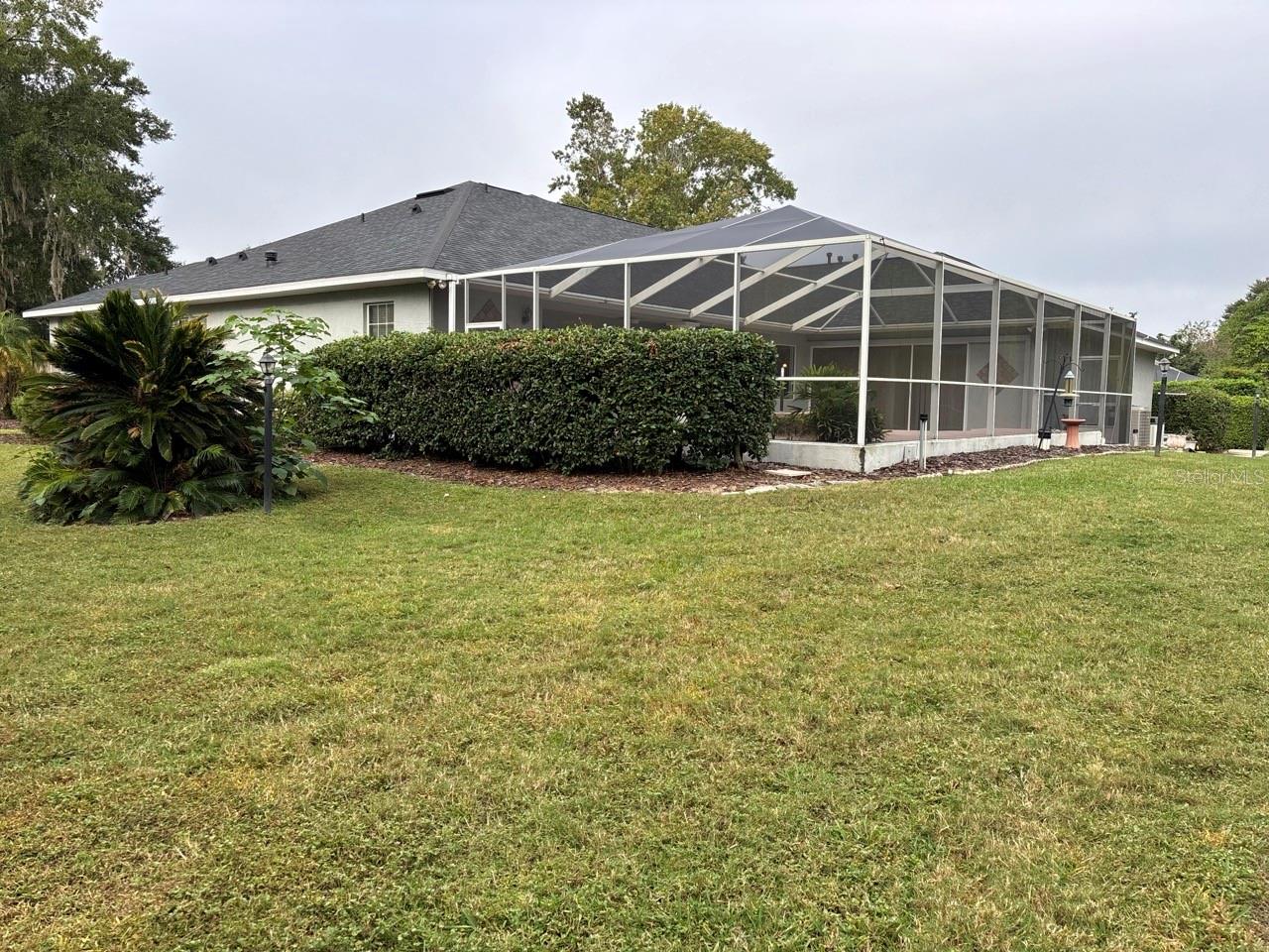 LAUREL WOOD - Residential