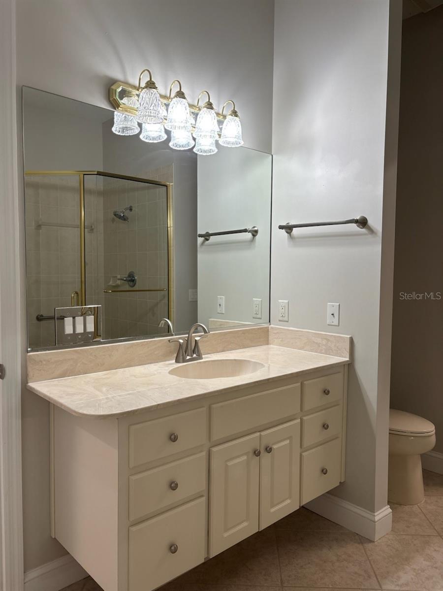 LAUREL WOOD - Residential