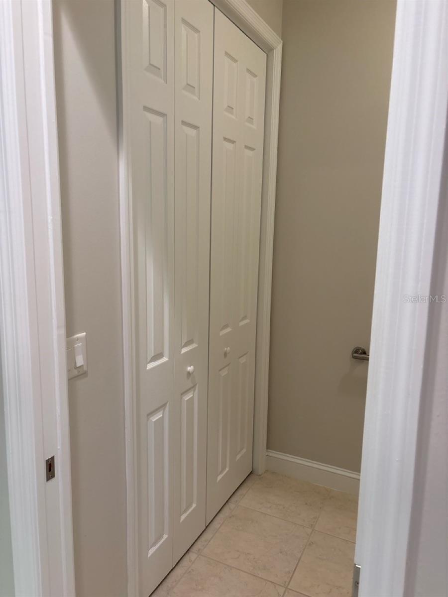 LAUREL WOOD - Residential