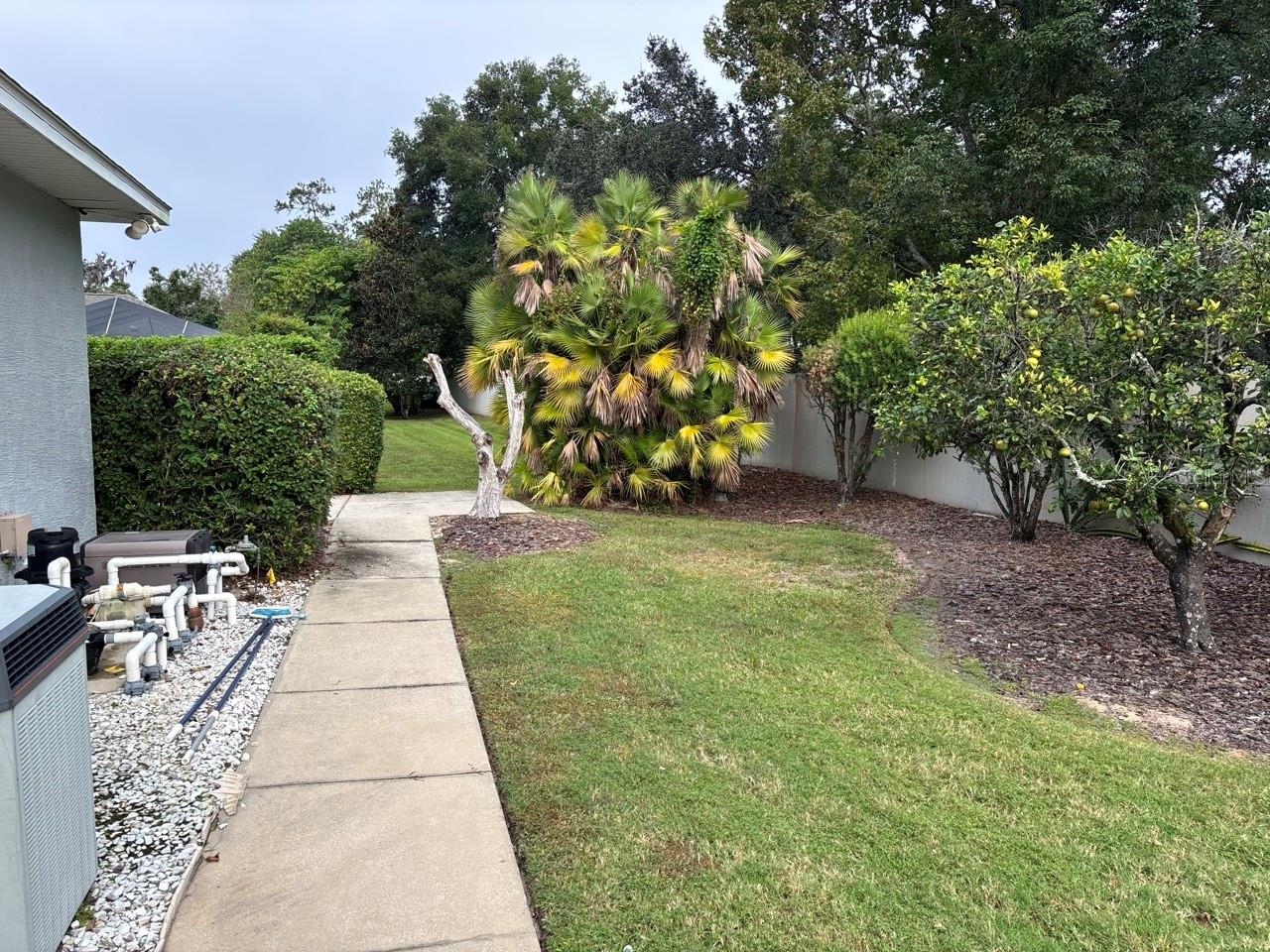 LAUREL WOOD - Residential