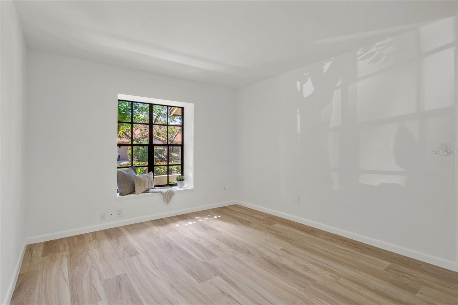 CARROLLWOOD SPRGS CLUSTER HMS - Residential