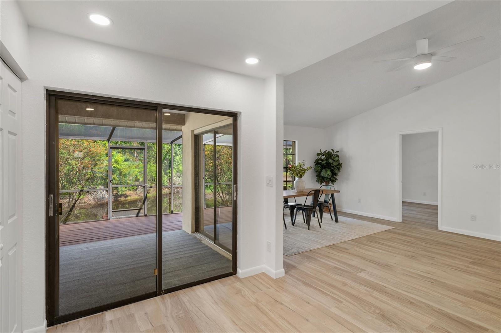 CARROLLWOOD SPRGS CLUSTER HMS - Residential