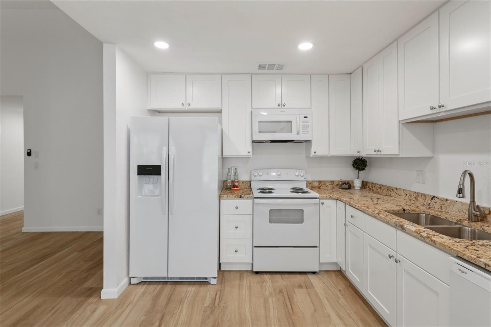 CARROLLWOOD SPRGS CLUSTER HMS - Residential