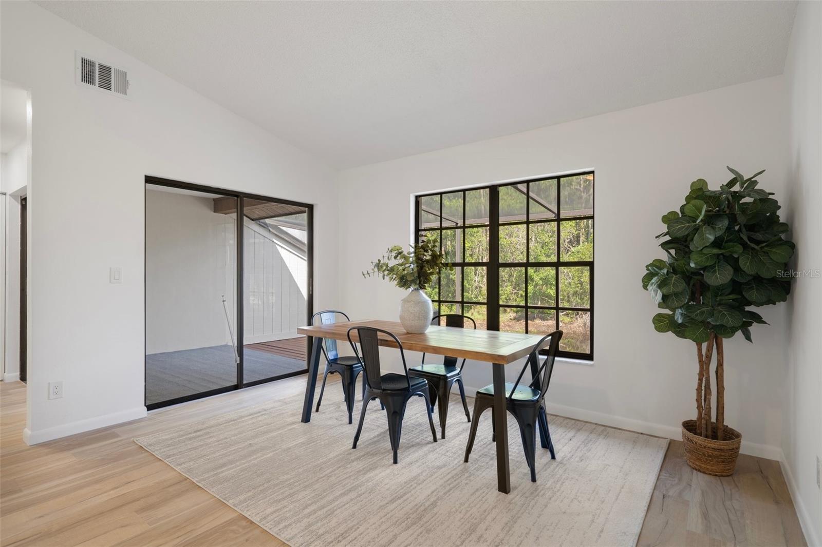 CARROLLWOOD SPRGS CLUSTER HMS - Residential