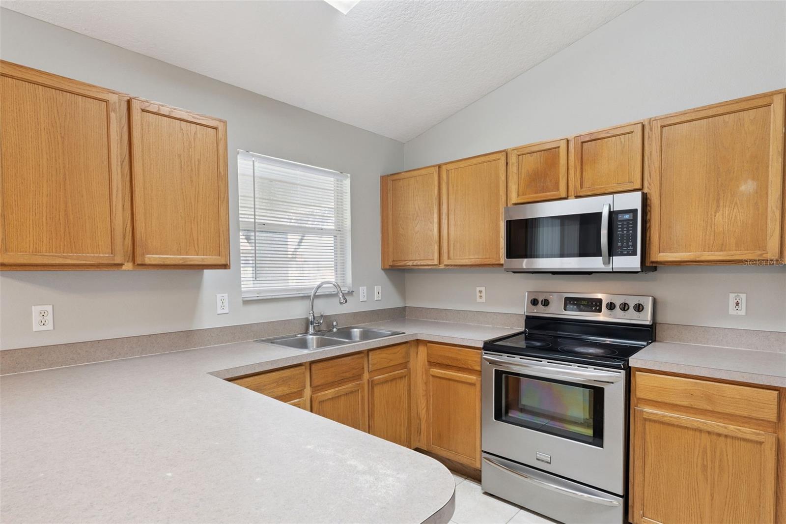 EASTRIDGE PH 2 MINNEOLA - Residential Lease